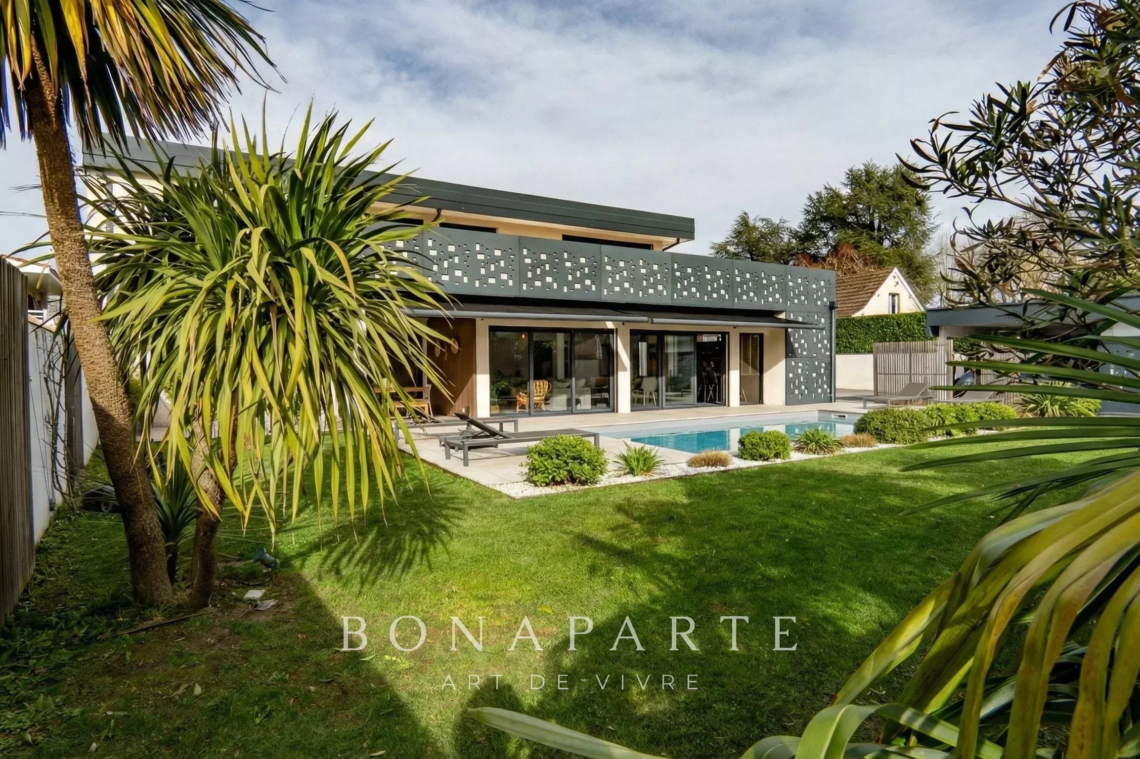 HAUT D'IDRON - VILLA CONTEMPORAINE - PRESTATIONS HAUT DE GAMME